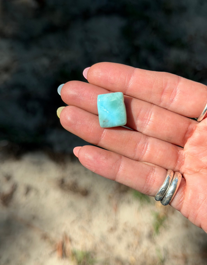 Larimar V3
