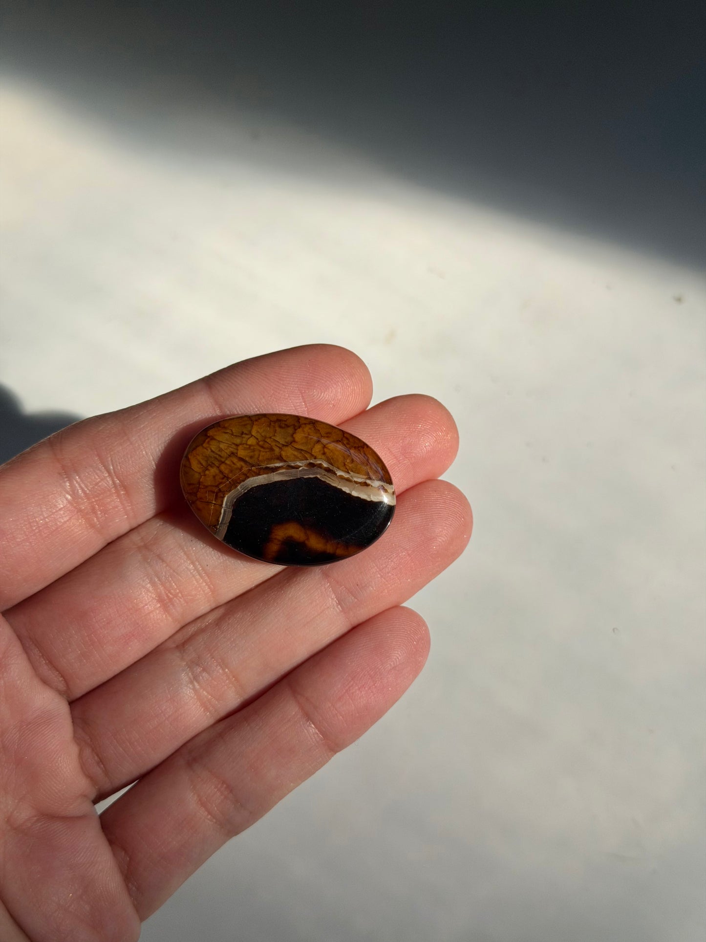 Montant Agate (Dark)