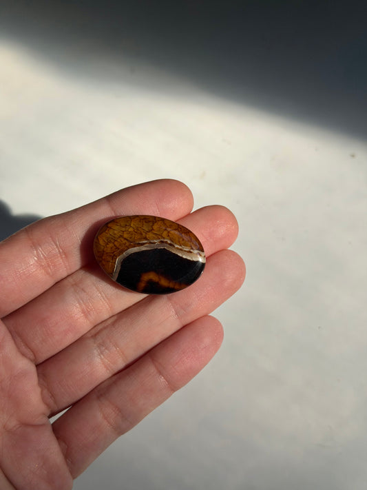 Montant Agate (Dark)